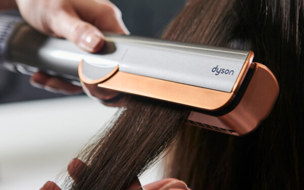 nouveau lisseur Dyson Airstrait