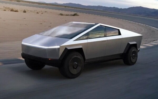 Premier accident du Tesla Cybertruck sur la route