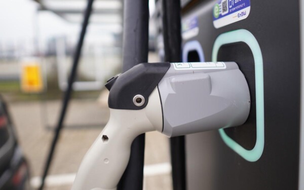 Croissance soutenue des véhicules rechargeables en France : 16 % des voitures neuves étaient des BEV