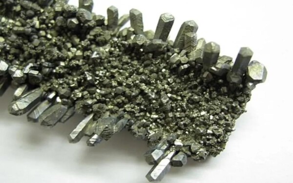 La promesse de la niobobéotite et du niobium ouvre ainsi de nouvelles perspectives pour l'industrie énergétique mondiale