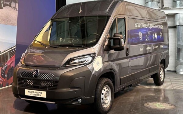 Fourgonnettes à hydrogène de Stellantis : 500 kilomètres d'autonomie et un ravitaillement en cinq minutes