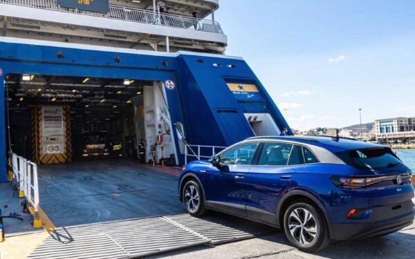 Polémique en Grèce : limitation de la charge des batteries des voitures électriques sur les ferries