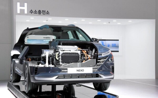 Chute mondiale des ventes de véhicules à hydrogène de 36% : l'Europe et le Japon doublent leurs achats grâce à des politiques incitatives.