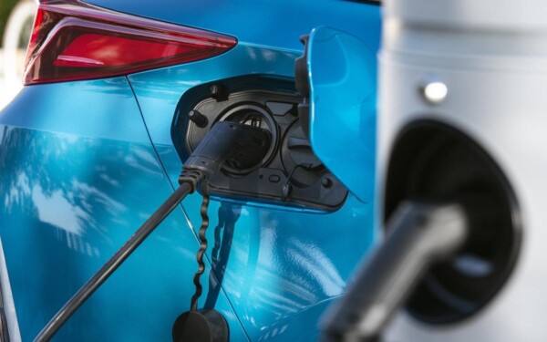 Sommes-nous prêts pour les voitures électriques ? L'UE les veut d'ici 2035, oui ou non ?