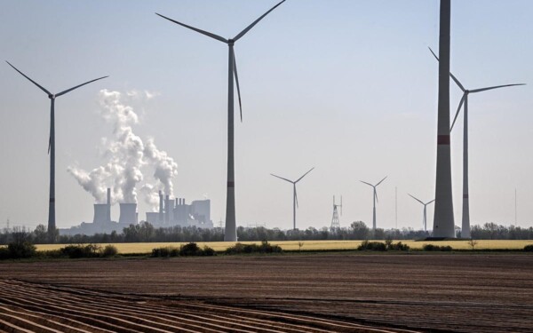 L'énergie éolienne et solaire surpassent les combustibles fossiles dans l'UE au premier semestre 2024