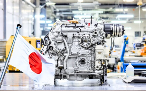 Le Japon présente un moteur spectaculaire qui transcende l'automobile, complètement dépourvu d'électricité et d'hydrogène