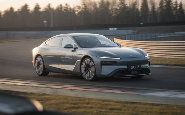 Xiaomi SU7 Ultra : 1 548 ch, 350 km/h et un record au Nürburgring qui bouscule le marché